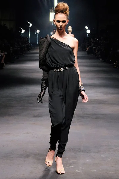 Look 14